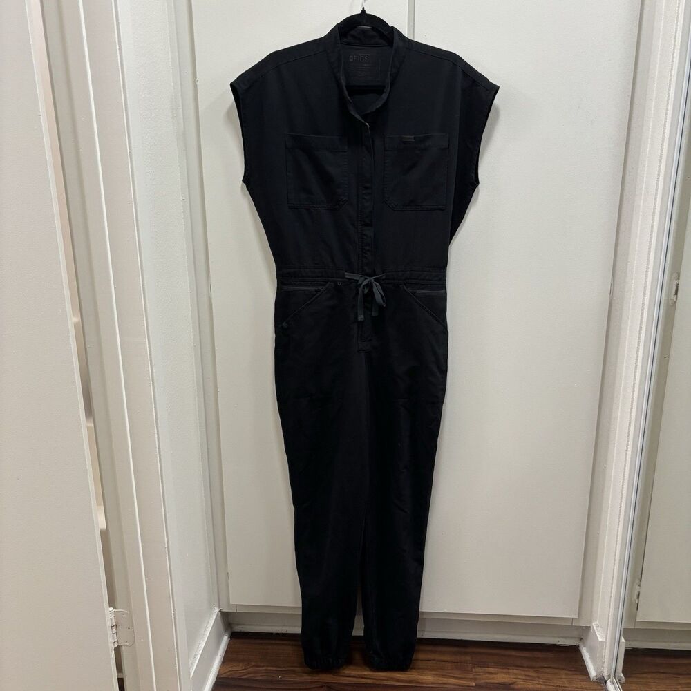 Figs Women’s Sz Small Black Rafaela Cargo Jumpsuit One Piece Jogger Scrubs